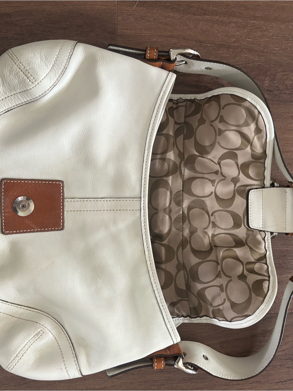 Coach white and brown leather soho shoulder bag - Picture 10 of 11